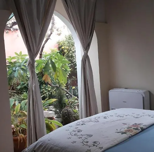 Townhome With Private Garden