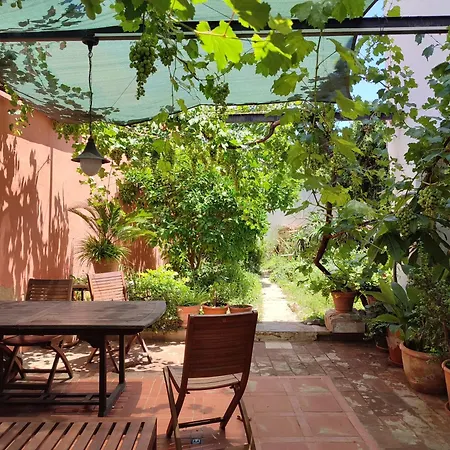 Townhome With Private Garden *