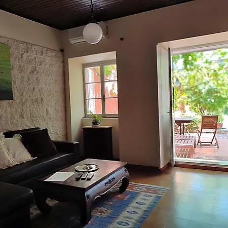 Townhome With Private Garden Lodge