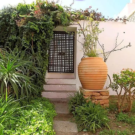 Townhome With Private Garden Lodge