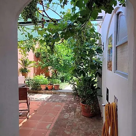 Townhome With Private Garden *