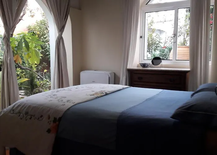Townhome With Private Garden بيت خشبي