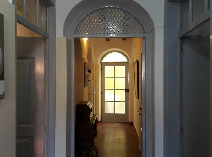 Townhome With Private Garden تافيرا