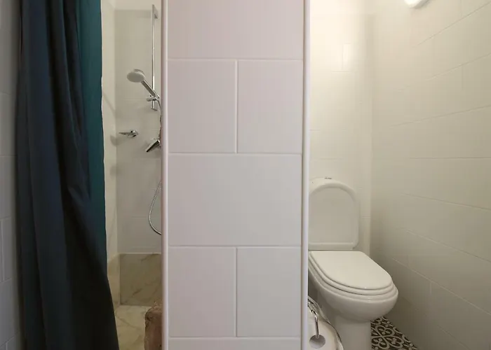 Townhome With Private Garden بيت خشبي تافيرا