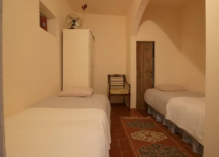 Townhome With Private Garden تافيرا