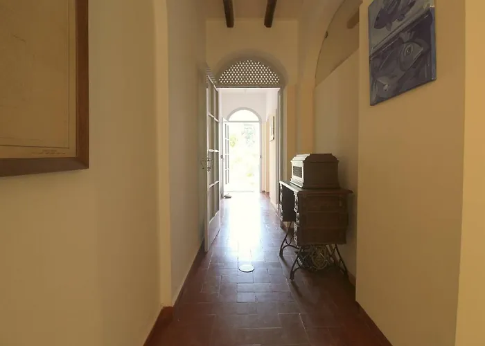 Townhome With Private Garden بيت خشبي *