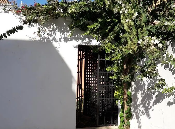 Townhome With Private Garden *